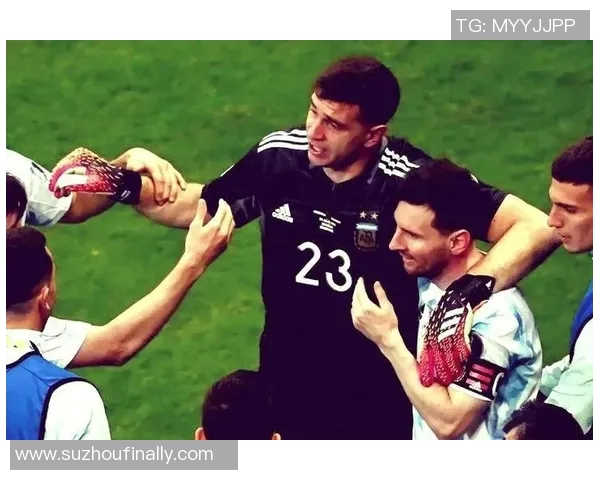 马丁内斯的传奇旅程与足球生涯的辉煌成就探索