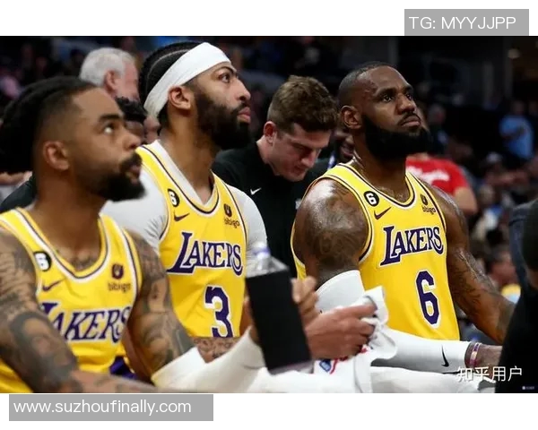 湖人对决老鹰精彩回顾0108比赛中双方球员表现亮眼引发热议